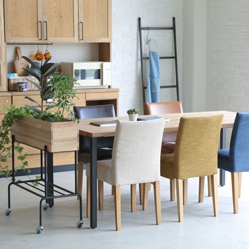 天板は貴重な35mm厚のオーク材