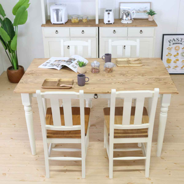 ツートーンペイントがフレンチカントリーなダイニングセット