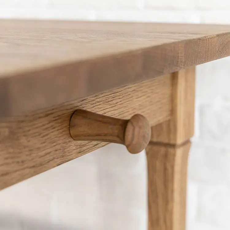 バッグもかけれるフック付き