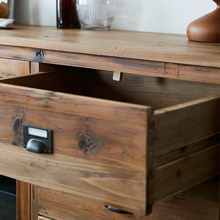 引き出しには落下防止ストッパー付き