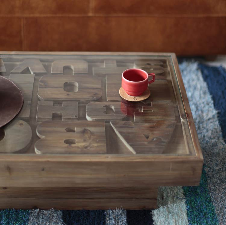 ガラス天板はお手入れが簡単で便利