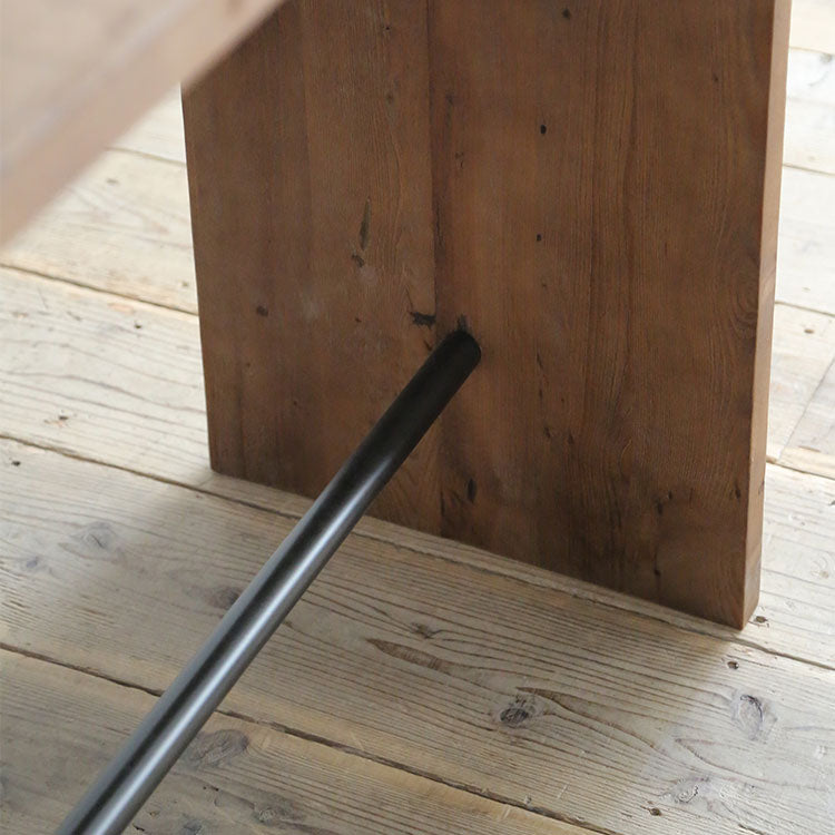 古材の雰囲気にスチールでかっこよさをプラス