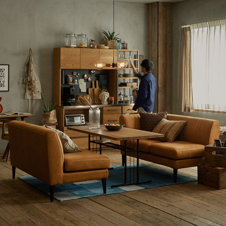 ダイニングをくつろぎの空間にしてくれるLDソファ