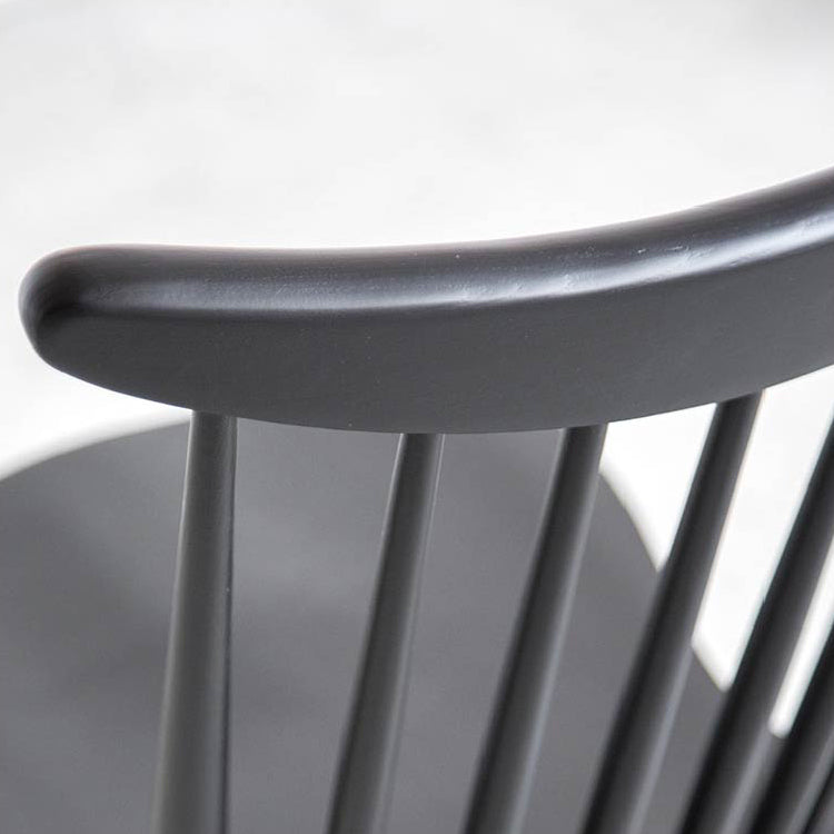 細部にまでこだわりがあり、包み込むような座り心地