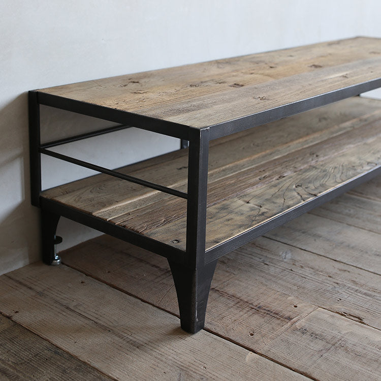 自由に収納とディスプレイをお楽しみいただけるオープンスペース