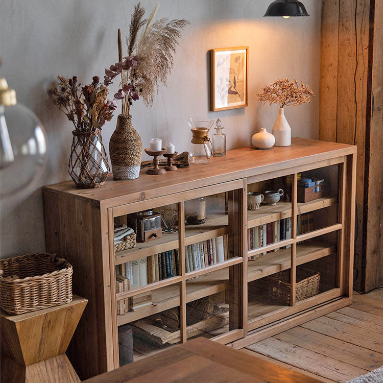 杉古材を使ったレトロな風合いのキャビネット