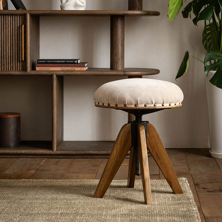 アンティークのドクターチェアやピアノ椅子をモチーフにしたファソラスツール