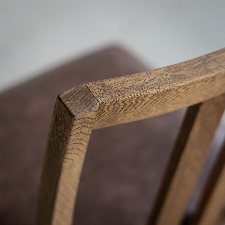 アンティークのドクターチェアやピアノ椅子をモチーフにしたファソラスツール