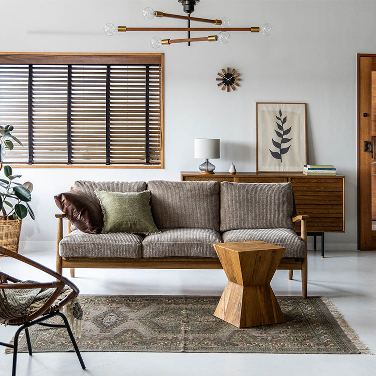 ソファやベッドのサイドにおしゃれな雰囲気をプラス